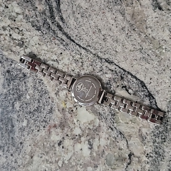 Disney Vintage Watch - Picture 8 of 14